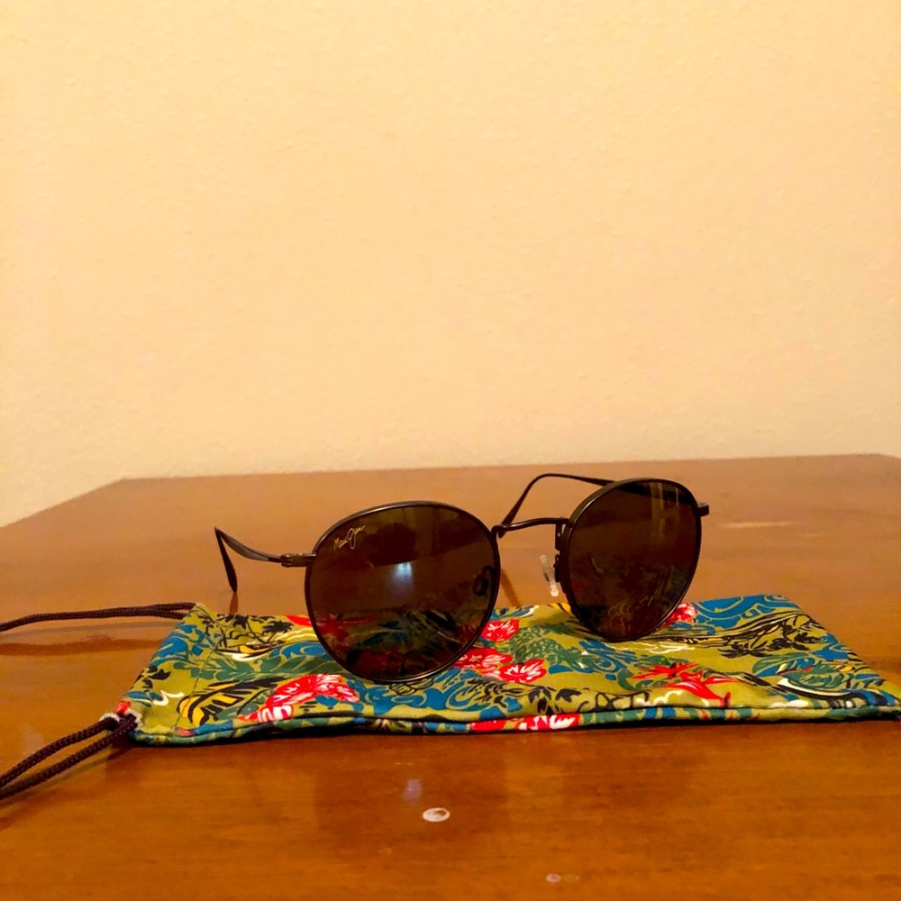 Maui gim sunglasses.